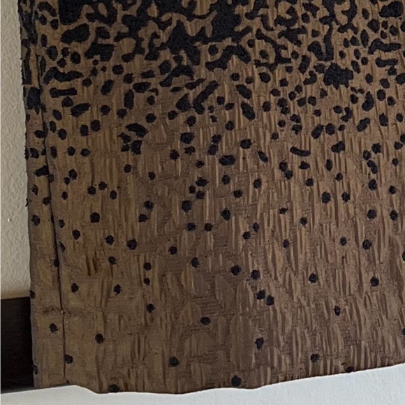 Ann Taylor black dark gold crinkle fabric bottom detail skirt - Picture 9 of 9